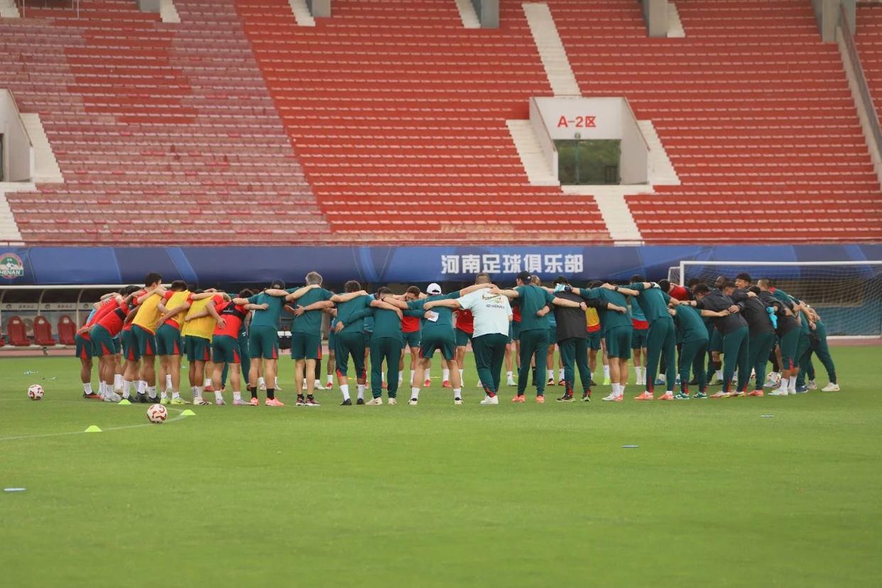 包含球迷小组开展球队支持活动,发动比赛庆典的词条 包含球迷小组开展球队支持活动,发动比赛庆典的词条