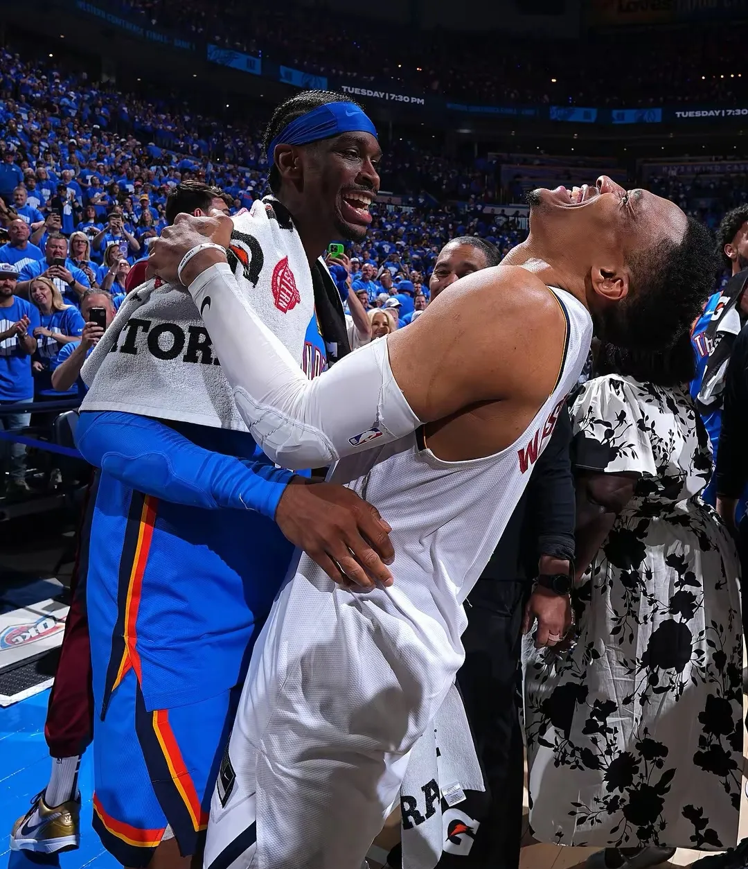 掘金主场大胜雷霆,赢得三连胜的简单介绍 掘金主场大胜雷霆,赢得三连胜的简单介绍