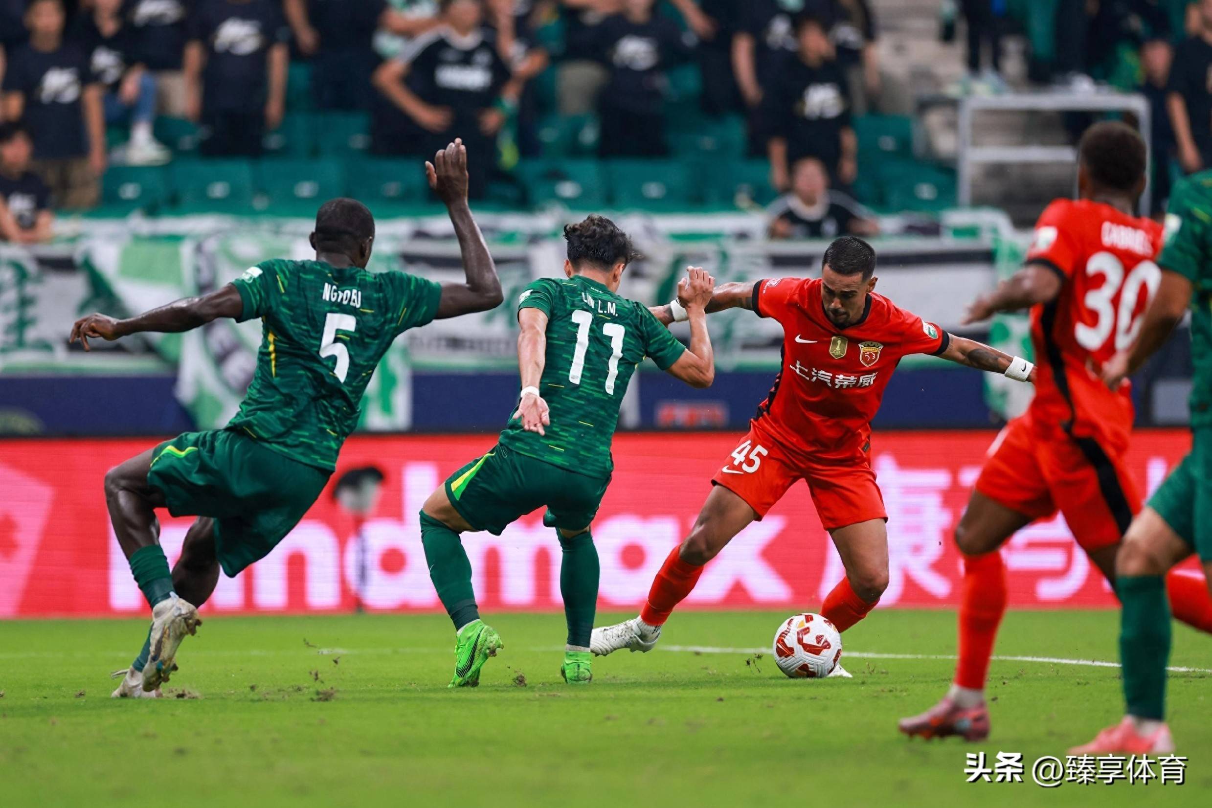 开云体育电竞-深足遗憾苦笑,主场告负确保争冠局势