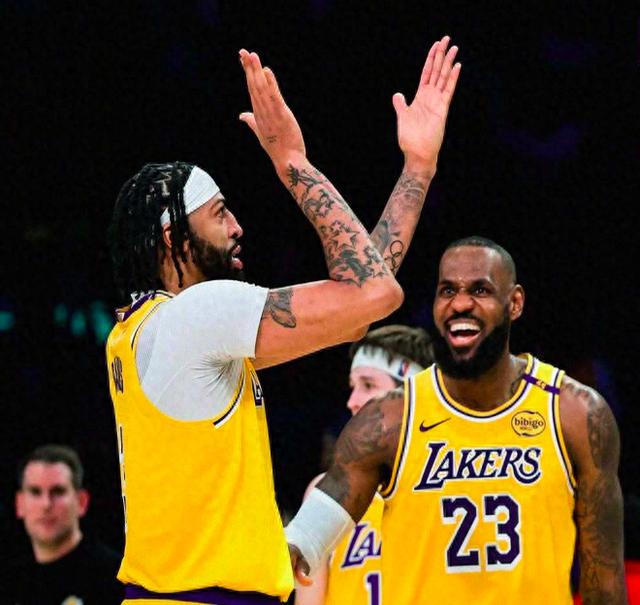 篮网击败热火,主场取得连胜 篮网击败热火,主场取得连胜