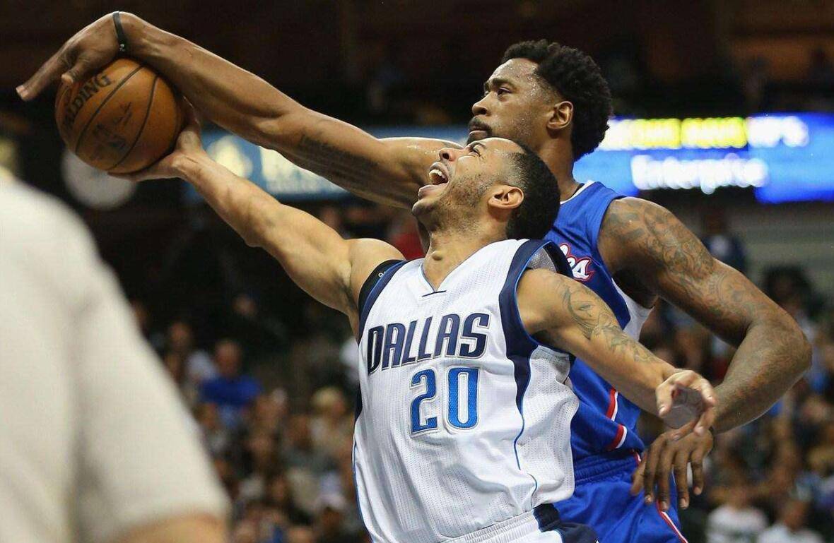 开云体育平台-包含小牛大胜灰熊,内线合力砍下分的词条