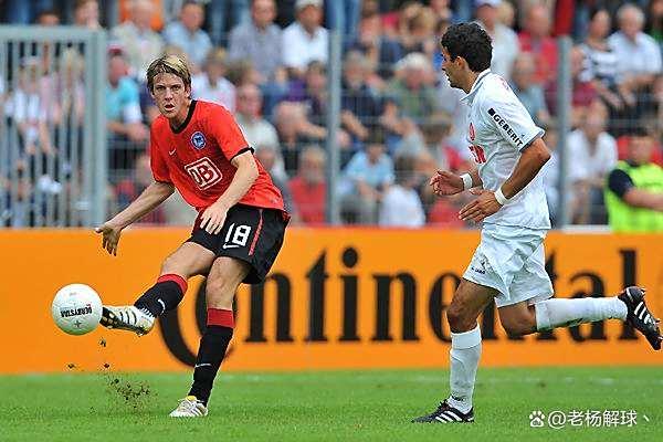 关于沙尔克客场逼平拜仁慕尼黑保持不败的信息