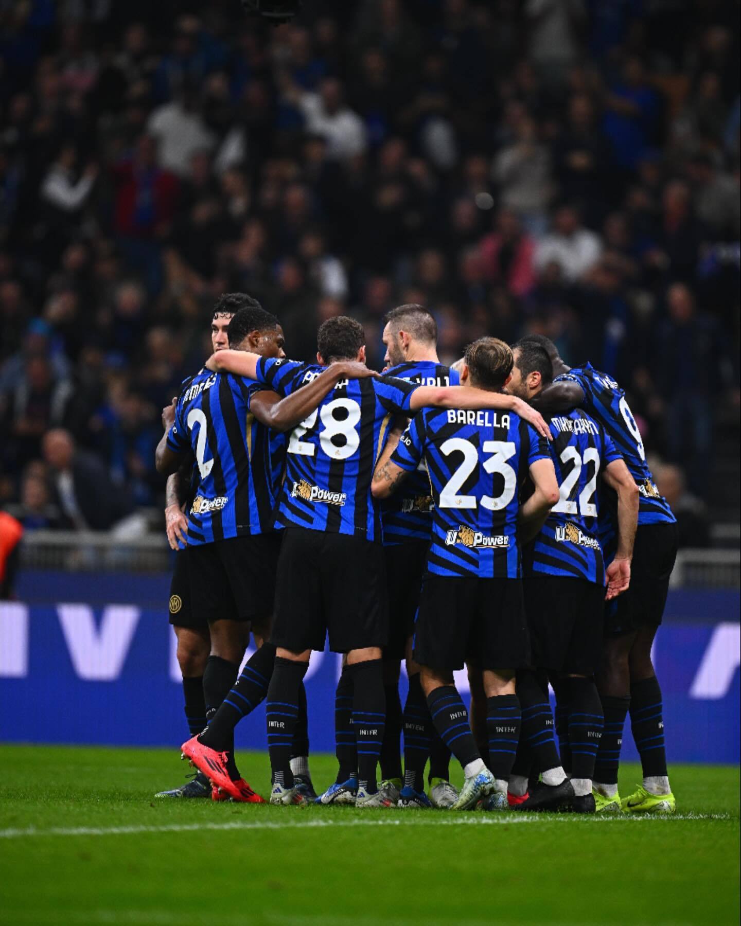 尤文图斯客场大胜,登顶意甲积分榜 尤文图斯客场大胜,登顶意甲积分榜