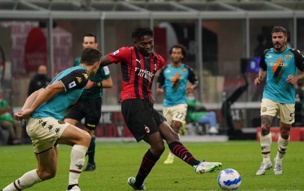 AC米兰连胜告急,球迷心情起伏不定的简单介绍 AC米兰连胜告急,球迷心情起伏不定的简单介绍