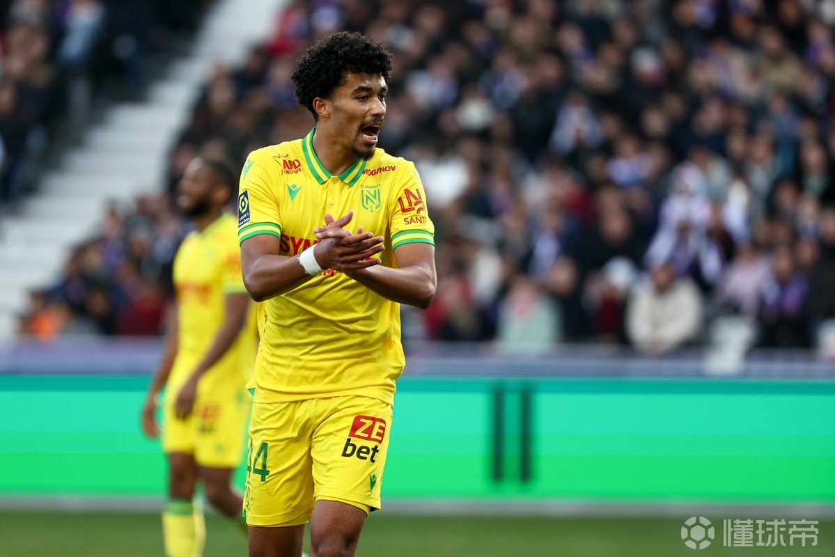 开云体育登录入口-南特后卫关键回归,战术整体更稳固