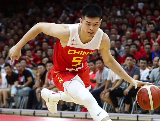 南特后卫关键回归,战术整体更稳固 南特后卫关键回归,战术整体更稳固