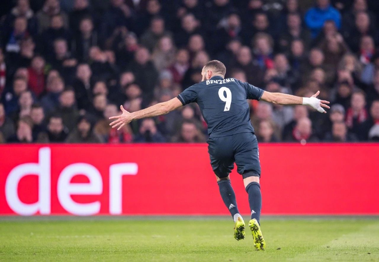 包含阿贾克斯坚定信念,勇夺一席之地的词条 包含阿贾克斯坚定信念,勇夺一席之地的词条