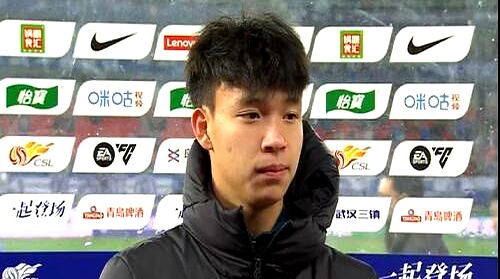 新晋球星崭露头角,成为球队重要力量 新晋球星崭露头角,成为球队重要力量